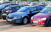 Sein Auto in Innenstädten abzustellen, wie hier in Elmshorn, ist häufig teuer oder aus Platzgründen schwierig. In Uetersen ist das anders. (Foto: Strandmann/Archiv) 