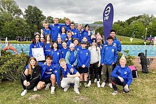 Die Mannschaft des Elmshorner MTV mit Cheftrainer Antón García Fenés. (Foto: SHSV) 