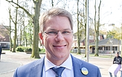 Peer-Olaf Reich, Leiter der Bismarckschule Elmshorn, stellt ab August 2023 einen neuen Einführungsjahrgang bereit. (Archiv: Frank)