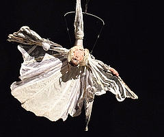 Zauberhaft: Ein Engel schwebt über Elmshorn. (Foto: Frank)