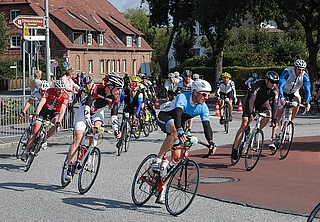 Die Route der Cyclassics führt unter anderem wieder durch den Holmer Kreisel. (Archiv: Frank)