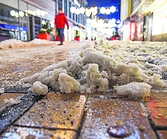 Die Stadt Elmshorn durfte Streusalz einsetzen, Bürger nicht. Bis zum 15. Januar ist es auch ihnen erlaubt. (Foto: Frank)