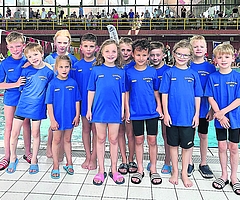 Der Elmshorner MTV freute sich über einen siebten Platz in der Mannschaftswertung. Einige der Teilnehmenden konnten zudem neue persönliche Bestzeiten erschwimmen. (Foto: EMTV)