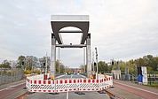 Die Käpten-Jürs-Brücke war am Dienstagmorgen, 1. November, noch gesperrt. (Foto: Frank)