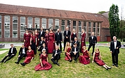 Hans-Joachim Lustig (rechts), ehemaliger Leiter der Chorknaben Uetersen, bringt seinen Kammerchor "I Vocalisti" mit nach Uetersen. (Foto: I Vocalisti)