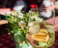 Die Freiwillige Feuerwehr Moorrege feiert am Sonnabend, 21. Juni, ihr 2. Weinfest. (Foto: Freiwillige Feuerwehr Moorrege)