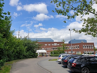Eines steht fest: Die bestehenden Regio Kliniken in Elmshorn (Foto) und Pinneberg werden in absehbarer Zeit Geschichte sein. (Foto: Strandmann)