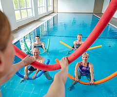 Für viele Menschen im Kreis Pinneberg, die Gelenkschmerzen haben, ist die Reduzierung von Übergewicht und Bewegung die beste Therapie gegen Arthrose. (Foto: AOK/hfr)