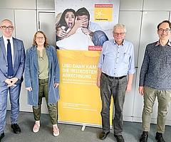 Wollen Bürger vor der Energiekostenfalle retten: Bürgermeister Dirk Woschei (von links), Carina Vogel, Leiterin der Verbraucherzentrale SH, Energieberater Diplom-Ingenieur Michael Hell und Klimaschutzmanager Dr. Mario Neukirch. (Foto: Stadt Uetersen)