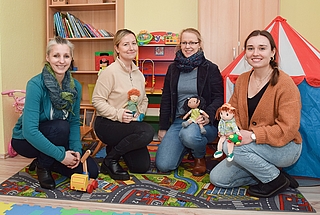 Das Team Bereitschaftspflege der gemeinnützigen Perspektive sucht Familien, die Kinder in Not aufnehmen können: Leiterin Beatrix Grünwald (von links), Alena Tesch, Daniela Drewske und Melanie Mohr. (Foto: Frank)