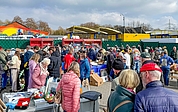 Schnäppchen finden und gleichzeitig Gutes tun: Dieser Flohmarkt macht beides möglich. (Foto: GAB)