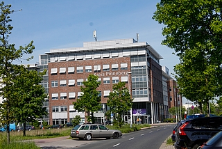 In der Kreisverwaltung brodelt es. Viele Mitarbeiterinnen und Mitarbeiter fühlen sich überlastet. (Foto: Strandmann/Archiv)