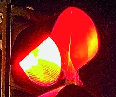 Künftig wird der Verkehr in Elmshorn an allen Ampelanlagen auch nachts durch Lichtzeichen geregelt. (Foto: Strandmann)