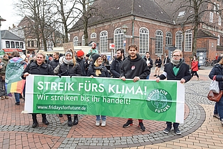 Viele Menschen beteiligten sich im März 2023 in Elmshorn an einem Globalen Klimastreik. (Foto: Frank)