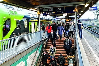 Für die großen, gut angebundenen Städte wie Elmshorn (Foto) oder Pinneberg sagt die Prognose weiteres Bevölkerungswachstum voraus. Der ländliche Raum wird hingegen stagnieren oder Einwohner verlieren. (Foto: Strandmann/Archiv)