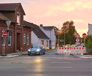 Der Kleine Sand bleibt bis 20. Dezember eine Einbahnstraße Richtung Jahnstraße. (Foto: Frank)