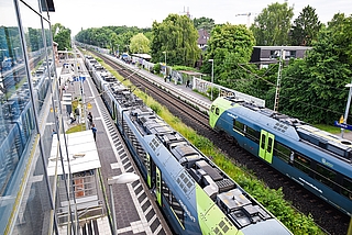 Noch halten die Regionalbahnen in Tornesch, aber wie lange noch? (Foto: Frank)