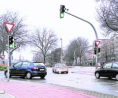 Die Grünphase der Ampel an der Ecke Probstendamm, Wedenkamp dauert seit Mittwoch wieder nur neun Sekunden. (Foto: Frank)