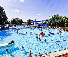 Zum 60. Geburtstag des Fortuna-Bads steigt eine große Party. (Foto: Stadtwerke Glückstadt)