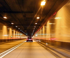 Im Elbtunnel kommt es zu Verkehrsbehinderungen. (Foto: Pixabay)