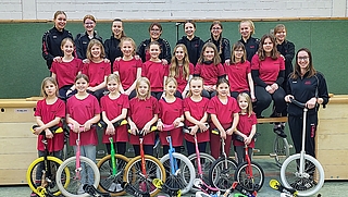 Zu den Wettkampfgruppen zählen auch die Einradfahrer des Hohenfelder Sportvereins. (Foto: Stefanie Weise/Hohenfelder SV)