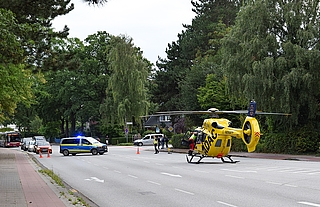 Dieser Rettungshubschrauber flog die lebensgefährlich verletzte Frau in ein Krankenhaus. (Foto: Frank)