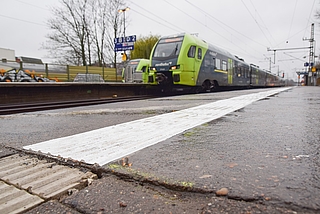 Am Elmshorner Bahnhof werden in der ersten Aprilhälfte weniger Züge als gewohnt halten. (Foto: Frank)