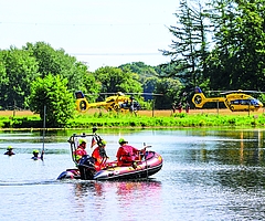 Zahlreiche Rettungskräfte waren bei der Suche in Moorrege im Einsatz. (Foto: Sprenger)