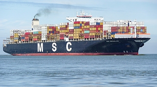 Die MSC Regulus blockiert aktuell den Schiffsverkehr für große Pötte auf der Elbe. Das Bild zeigt eine Archivaufnahme. (Foto: pixabay)