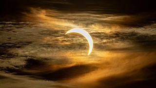 Tom Schmitt aus Kiebitzreihe lieferte uns ein besonders schönes Foto der Sonnenfinsternis. (Foto: Tom Schmitt)