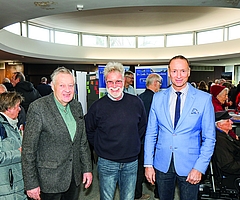 So war es im vorigen Jahr bei der Eröffnung der Seniorenmesse: Bürgervorsteher Andreas Hahn (v. li.), Detlev Hantel, Vorsitzender des Seniorenrats der Stadt Elmshorn, und 1. Stadtrat Dirk Moritz begrüßten die Besucher. (Foto: Strandmann)