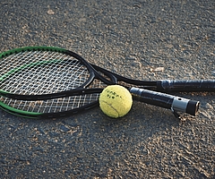 Im Tennis spitzenmäßig: Die beiden 75-Herrenmannschaften des Lawn-Tennis-Club Elmshorn (Symbolbild: pixabay)