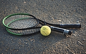 Im Tennis spitzenmäßig: Die beiden 75-Herrenmannschaften des Lawn-Tennis-Club Elmshorn (Symbolbild: pixabay)