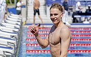 Johannes Liebmann (Foto) hängte bei den Swim Open Stockholm den zehnfachen Weltmeister Florian Wellbrock auf dessen Weltrekord-Distanz 1500 Meter Freistil ab. Siegessicher zeigte sich Liebmann bereits bei den European Aquatics Junior Swimming Championships 2025 in der Slowakei, als das Foto entstand. (Foto: Tino Henschel)