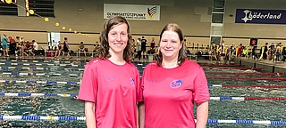 So strahlen Sieger: Frauke S. (links), Altersklasse 30, und Tanja Schwindt-Urbanczyk, Altersklasse 45, belegten jeweils den 1. Platz in ihrer Altersklasse. (Foto: Corinna von Appen-Wehde)