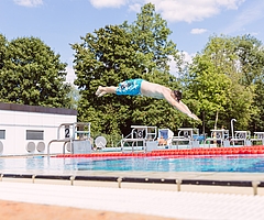 Im Badepark lässt sich der Sommer gut aushalten. (Foto: Stadtwerke Elmshorn)